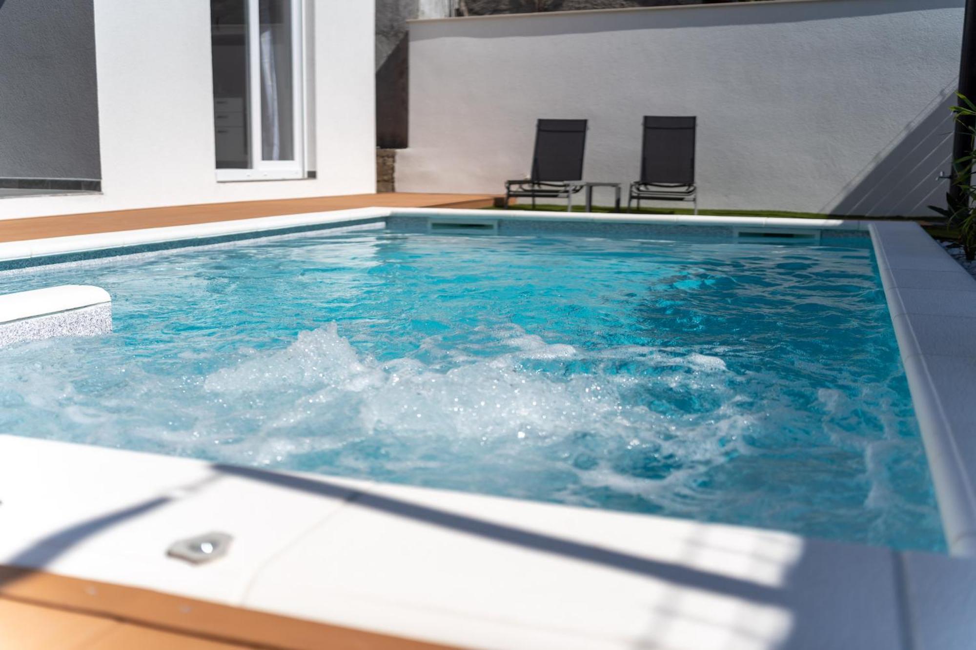 Bernie Apartments With A Pool Zadar Eksteriør bilde