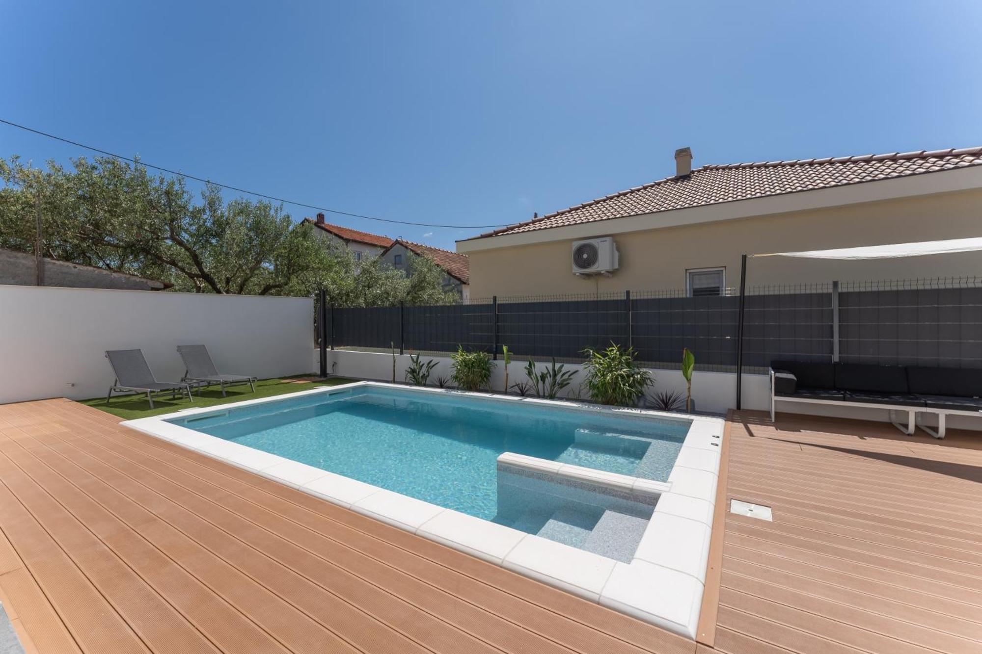 Bernie Apartments With A Pool Zadar Eksteriør bilde