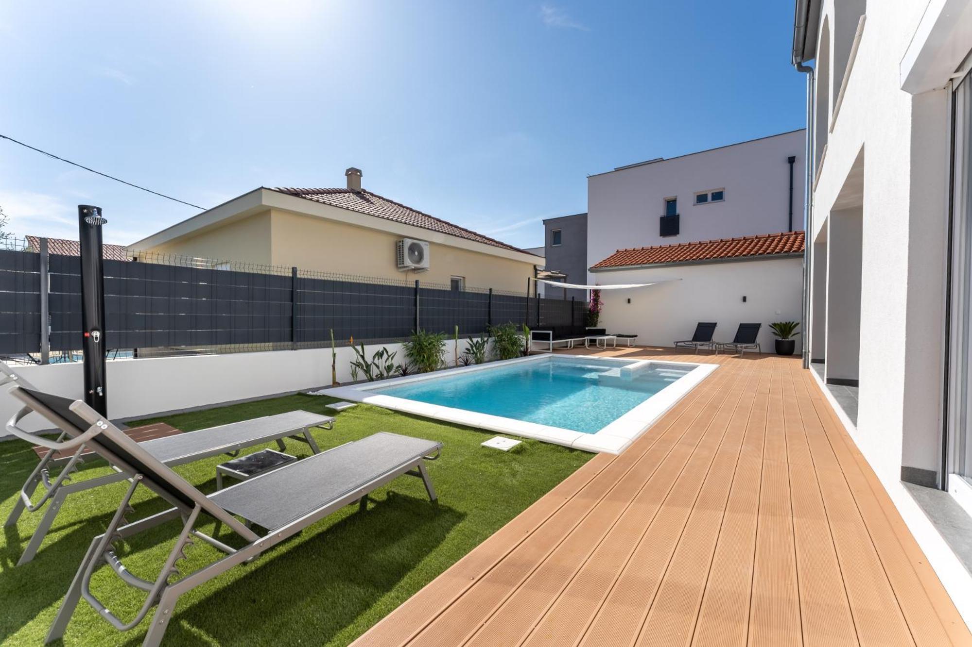 Bernie Apartments With A Pool Zadar Eksteriør bilde